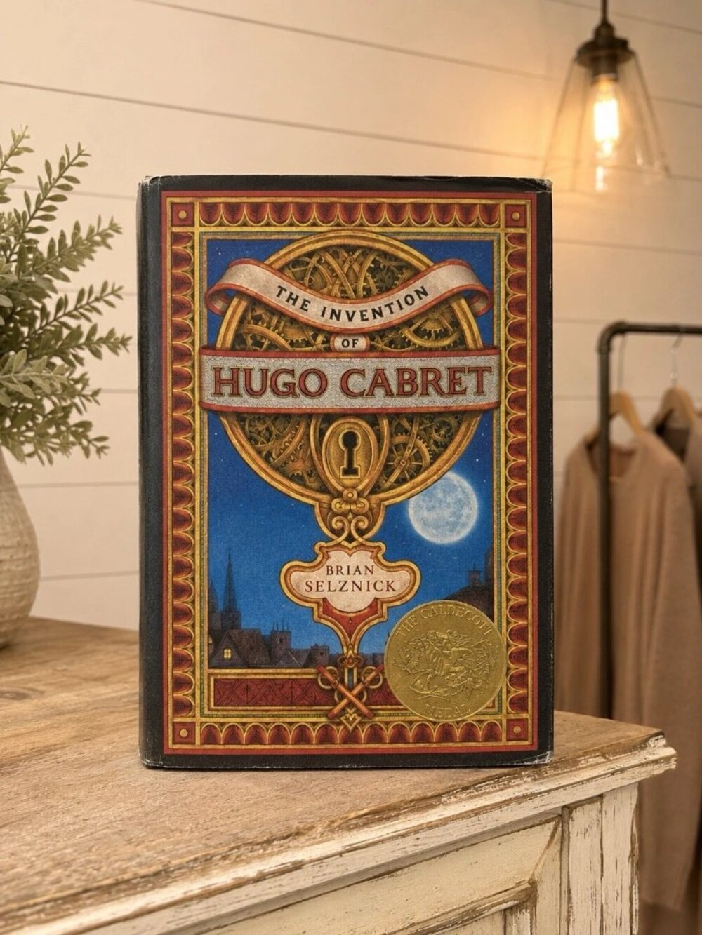 The Invention of Hugo Cabret by Brian Selznick Hardcover